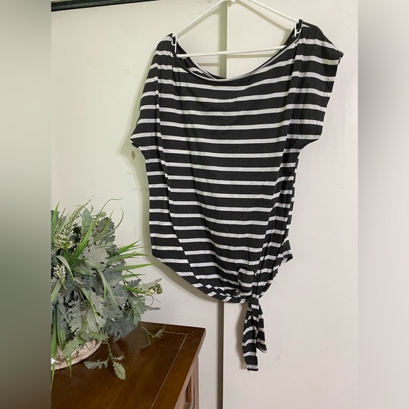 Tops - Charcoal gray & white striped top